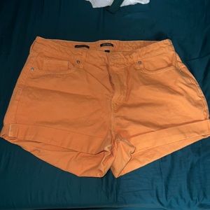 Target orange Mom shorts like new Size 14W